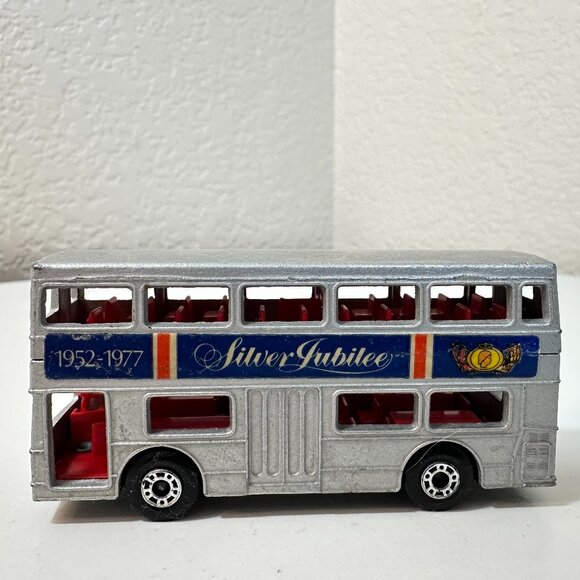 VTG Matchbox Lesney Superfast No.17 "The Londoner" Bus Silver Jubilee 1972 - Picture 1 of 10